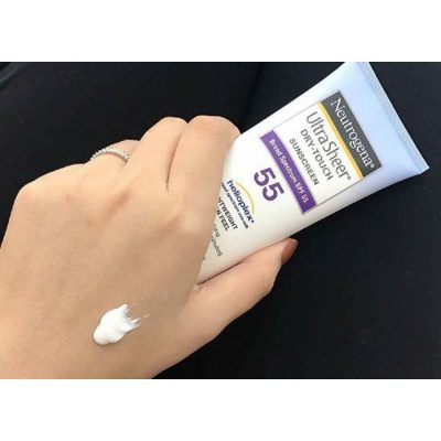 ضد آفتاب نوتروژینا (نیتروژنا) Neutrogena مدل اولترا شیر Ultra Sheer حاوی SPF55